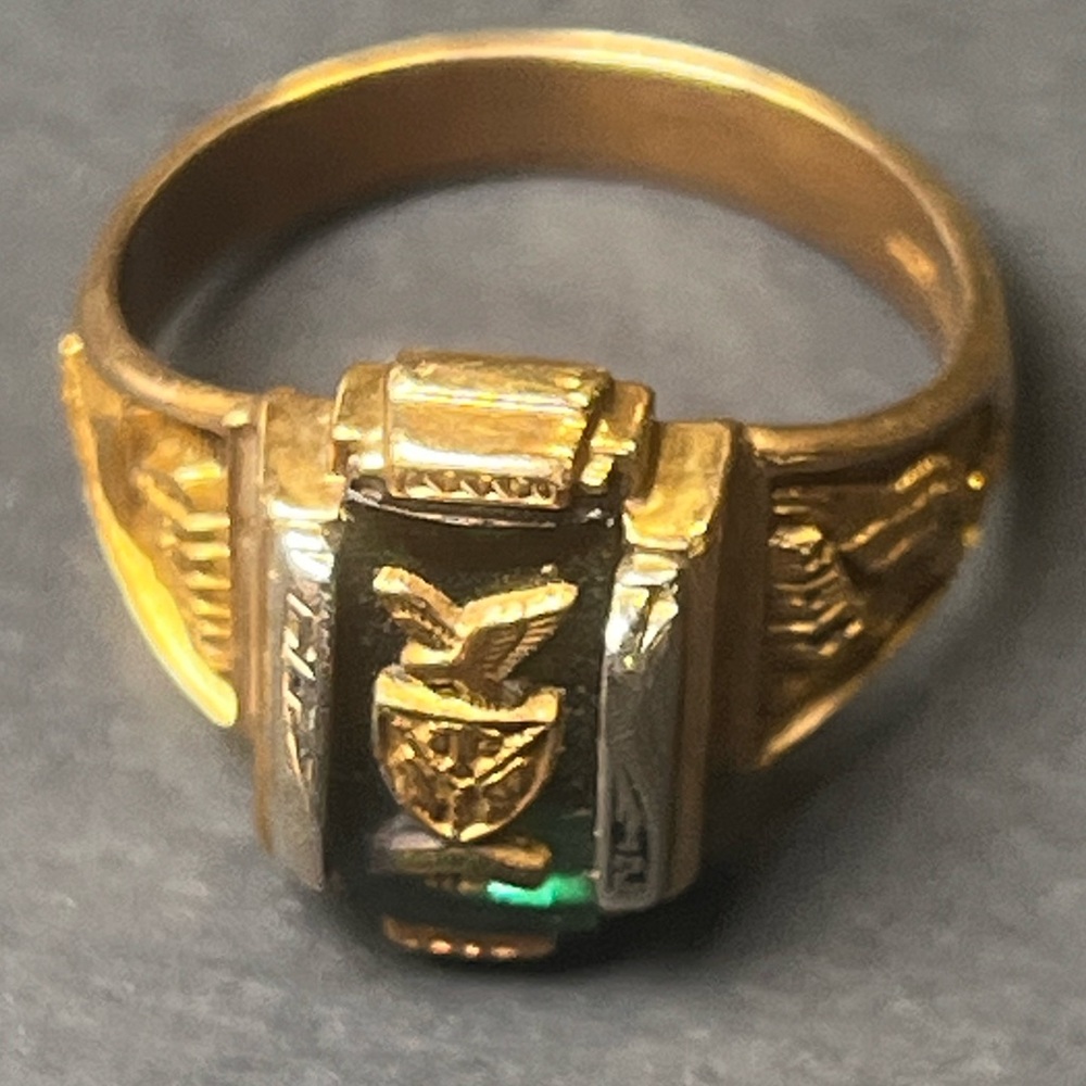 Josten 10K Emerald Eastern Eagles 🦅 Class Ring 💍 Elegant High School 🏫 Luxury